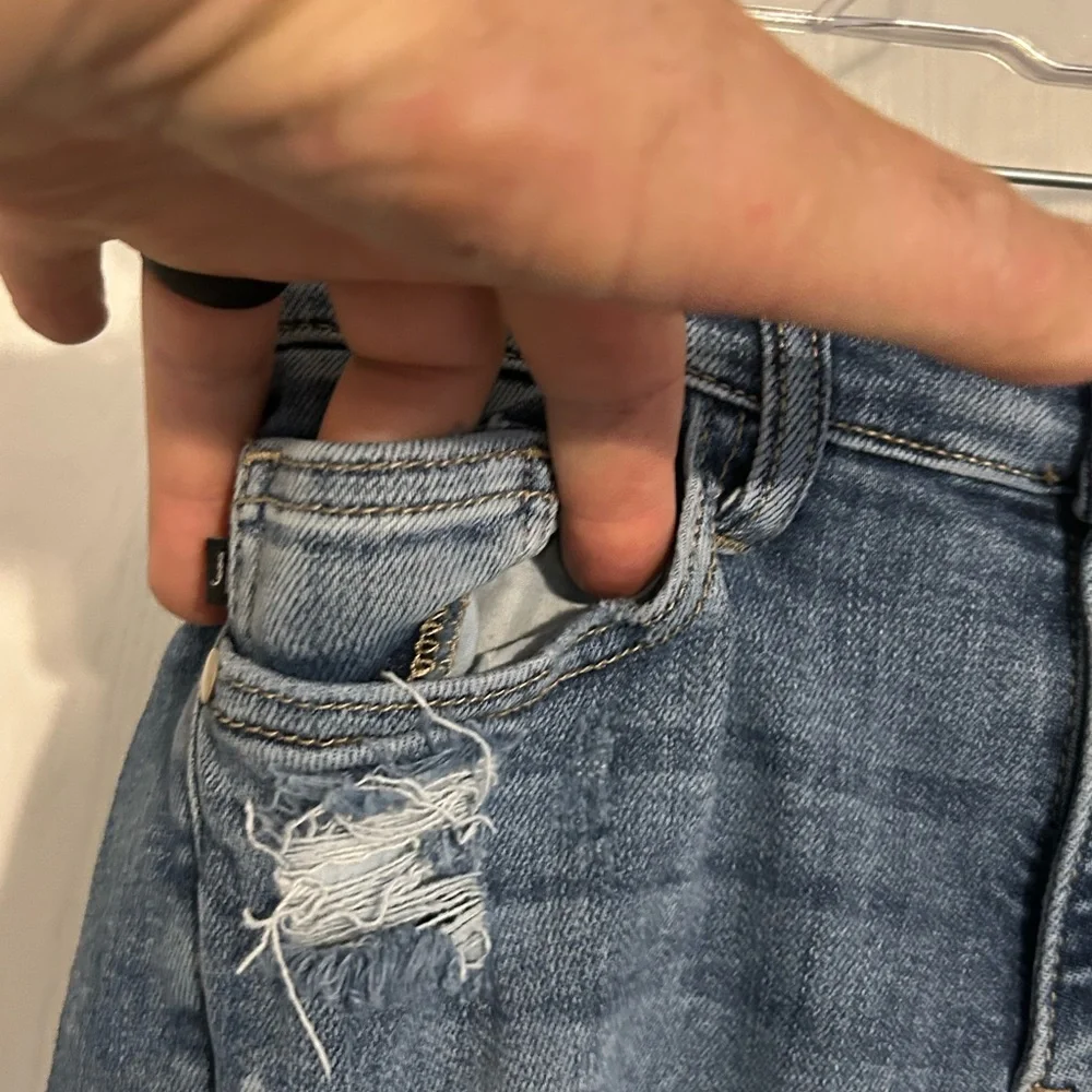Judy Blue | Distressed Boyfriend Jeans in Blue | Size 5/27